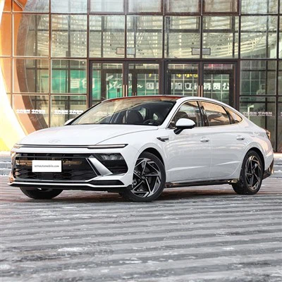 Pekingi Hyundai Sonata kütusega sõiduk